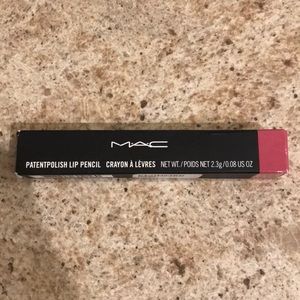 MAC PATENTPOLISH LIP PENCIL *SPONTANEOUS*